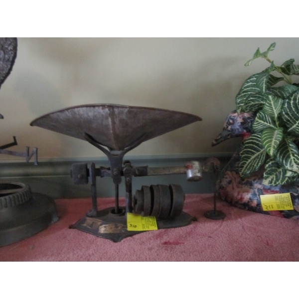SM. SCALE W/WEIGHTS
