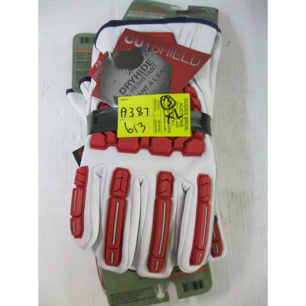 3 PAIR OF SZ XL GLOVES