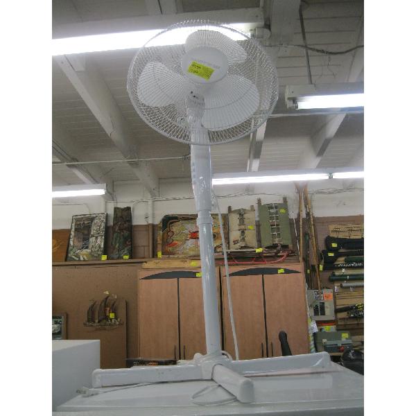 3 SPEED FLOOR MOUNT FAN