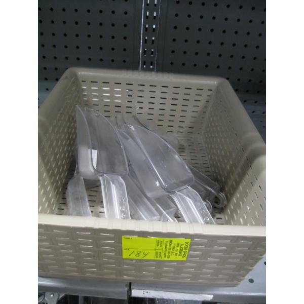 PLASTIC BIN W/SM. CLEAR SCOOPS