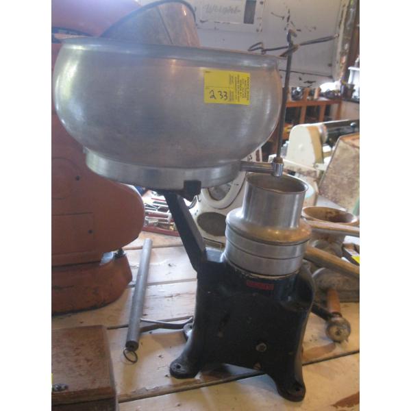 SM. VEGA TABLETOP CREAM SEPARATOR