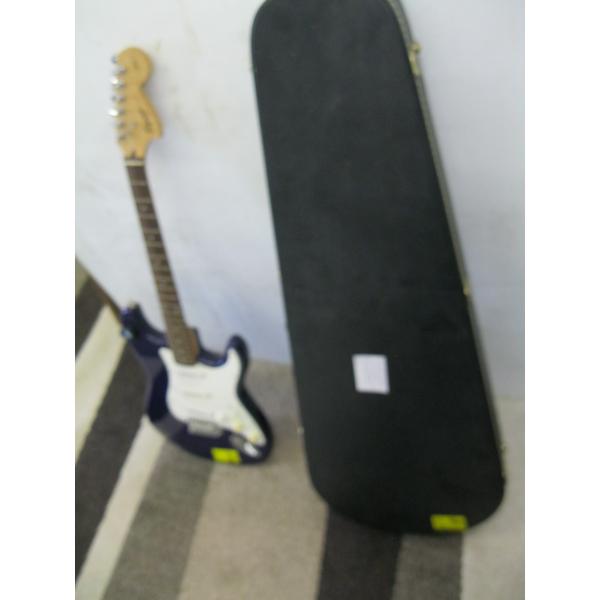 SQUIRE BY FENDER ELECTRIC CARE W/HARDSHELL CASE