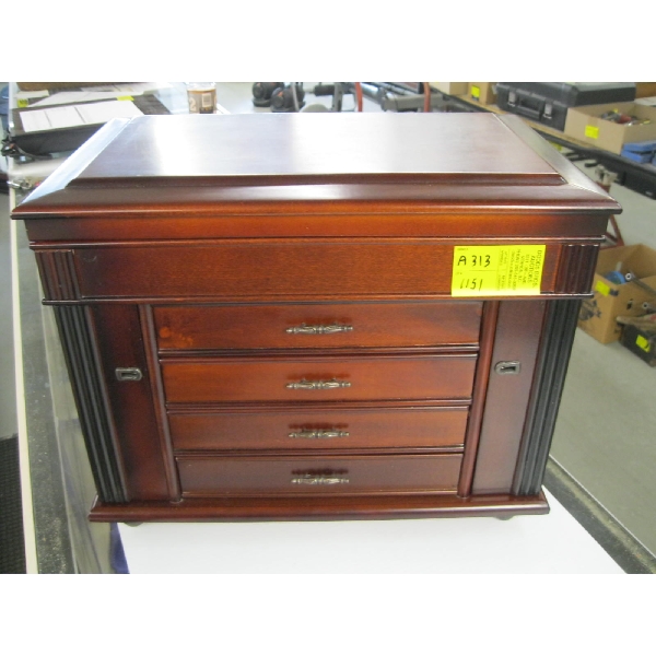 LG. JEWELLERY BOX