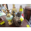 Image 2 : 4 CERAMIC VASES & 2 METAL CANDLE STANDS