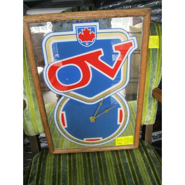 VINTAGE MIRRORED OV CLOCK