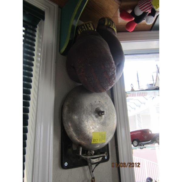 BOXING BELL & GLOVES