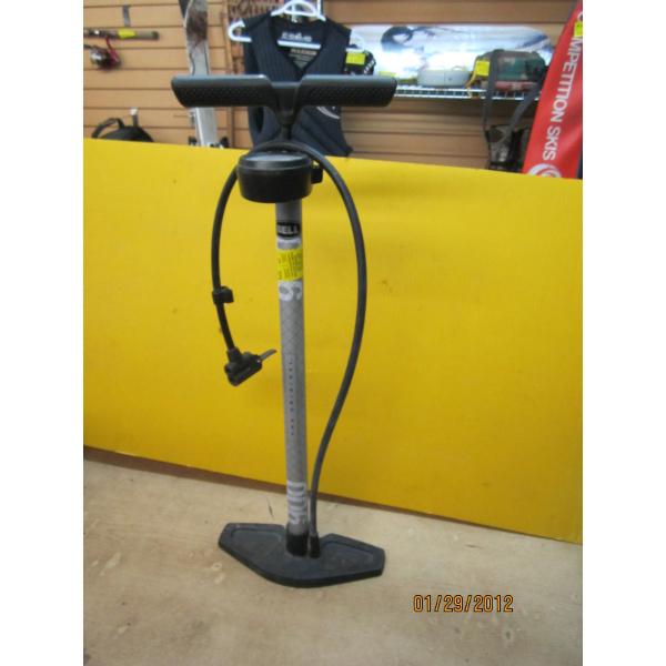 TIRE PUMP