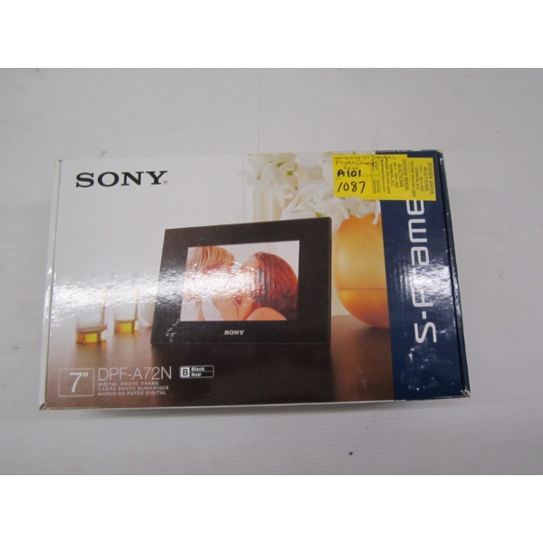 SONY 7" DIGITAL PHOTOFRAME - NEW