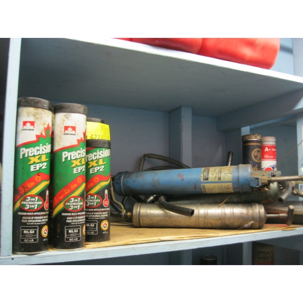 GREASE GUNS & GREASE