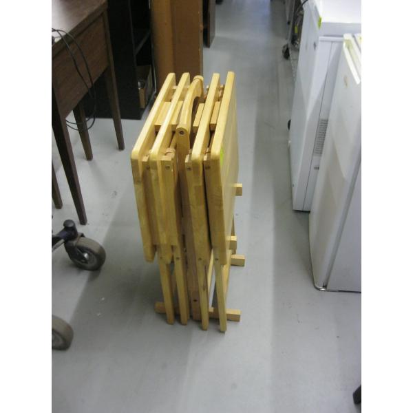 FOLDING 5 PIECE TV TABLE SET