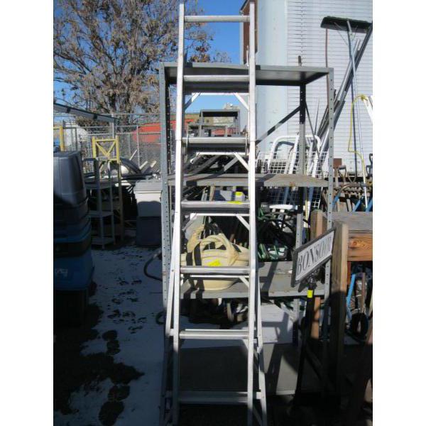 MULTI PURPOSE ALUMINUM LADDER