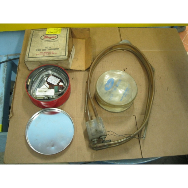 DWYER SLACK TUBE MANOMETER