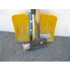 Image 2 : SCRAPER, SNOW SHOVEL, BRUSH, ETC.