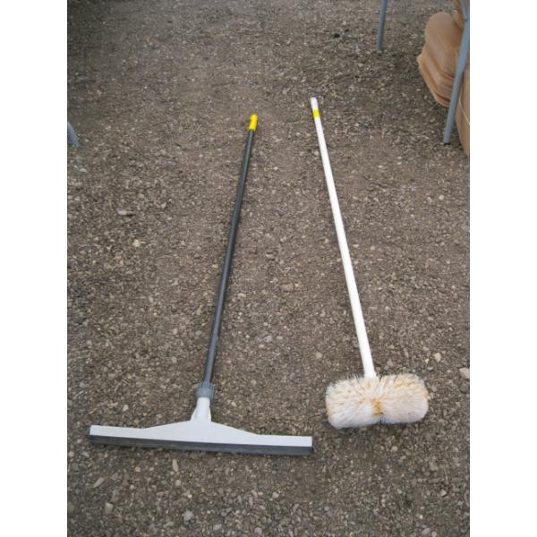WASH BROOM & SQUEEGEE