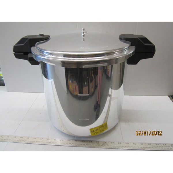 LG. PRESSURE COOKER POT