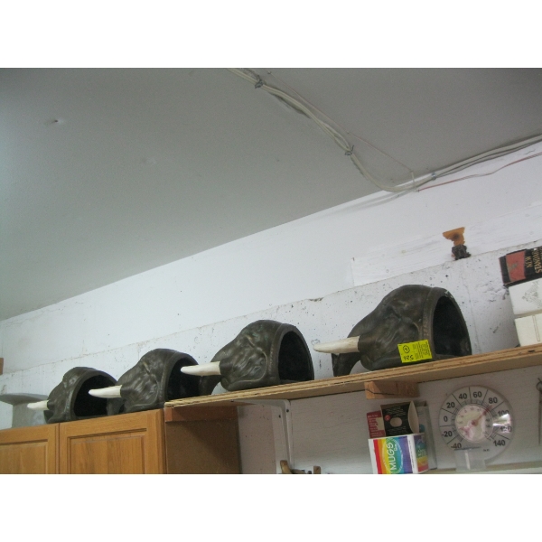 4 ELEPHANT PLANTERS