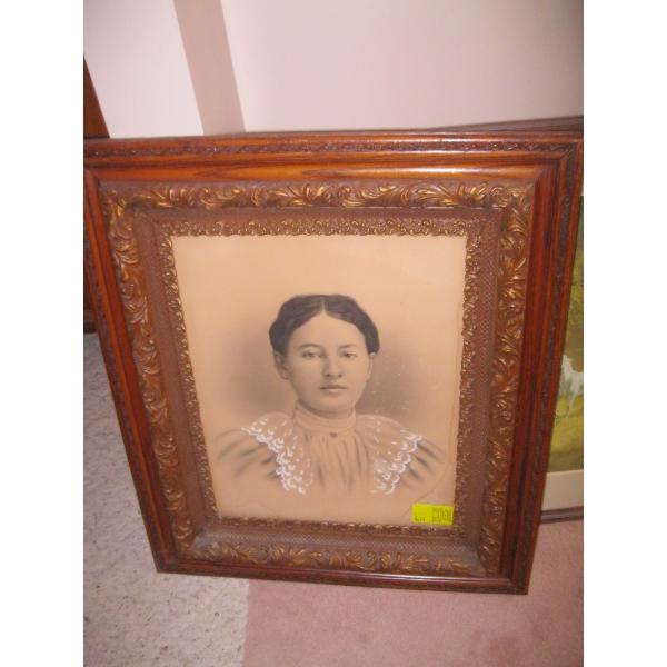 FRAMED PORTRAIT OF WOMAN IN DECORATIVE ORNATE FRAME