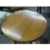 Image 3 : SMALL MAPLE DROP LEAF OCCASIONAL TABLE