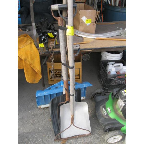 BUNDLE OF ASST. GARDEN TOOLS