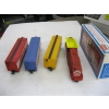 Image 2 : HO TRAIN ENGINE & 4 HO TRAIN CARS
