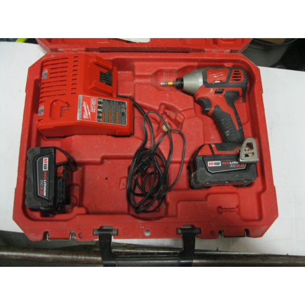 MILWAUKEE 18V CORDLESS DRILL W/CHARGER & EXTRA BATTERY
