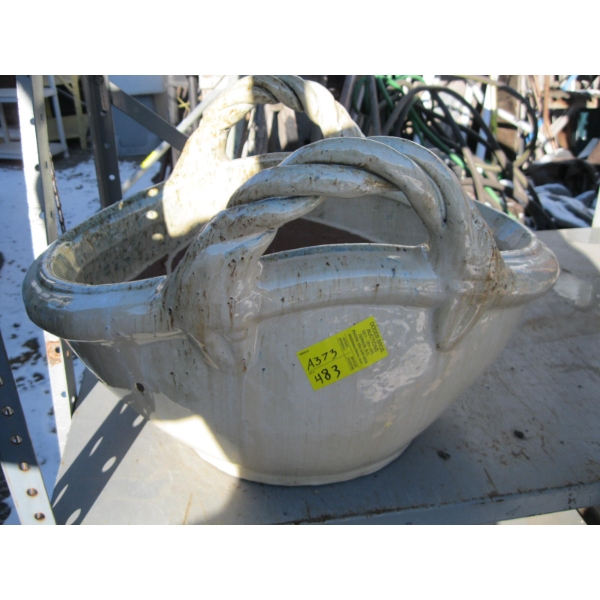 CERAMIC HANDLED PLANTER POT