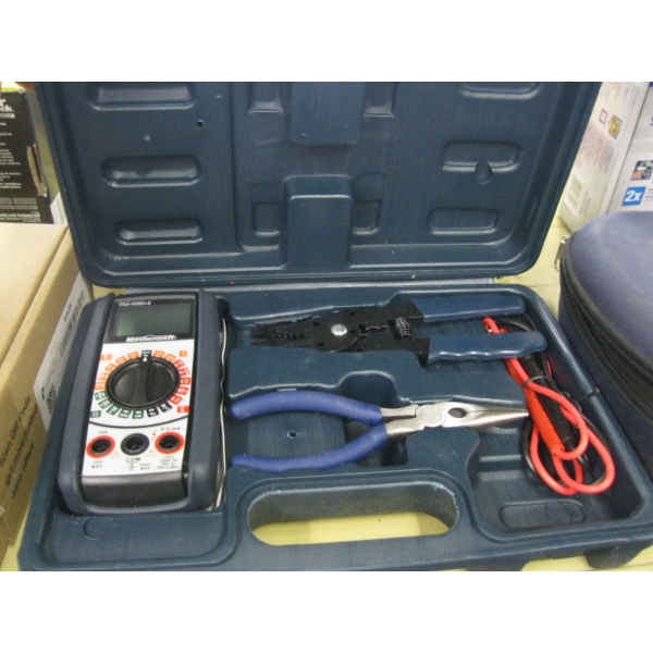 MASTERCRAFT DIGITAL MICROMETER IN CASE