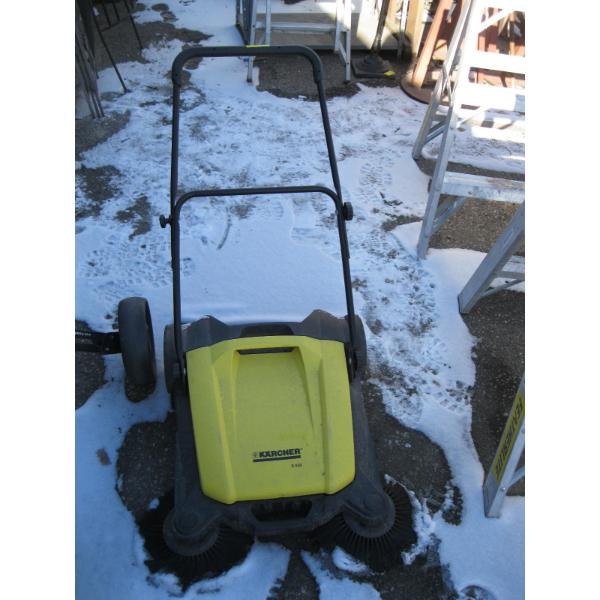 DRIVEWAY SWEEPER