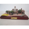 Image 1 : DISNEYLAND "MAIN STREET USA" OLSZEWSKI MODEL: CITY HALL & FIRE STATION
