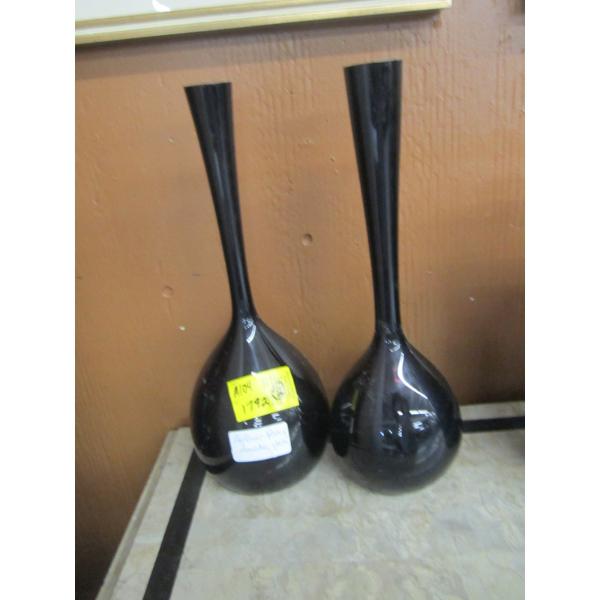 2 ARTHUR PERCY ODESSA GLASS VASES