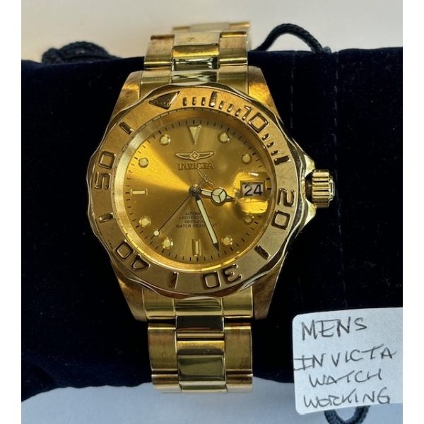 MENs INVICTA WATCH - WORKING