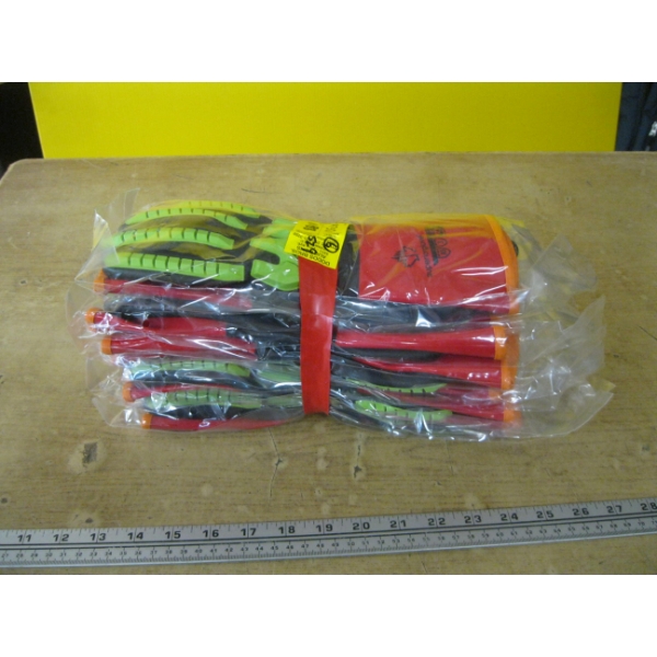 6 PAIR OF SZ 9 GLOVES