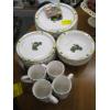 Image 1 : JOHN DEERE DISHES