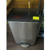 Image 1 : FOOT PEDAL OPERATED GARBAGE CAN