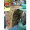 Image 2 : 2 COLEMAN LANTERNS - 1 W/ORIGINAL BOX - BOTH W/GLASS