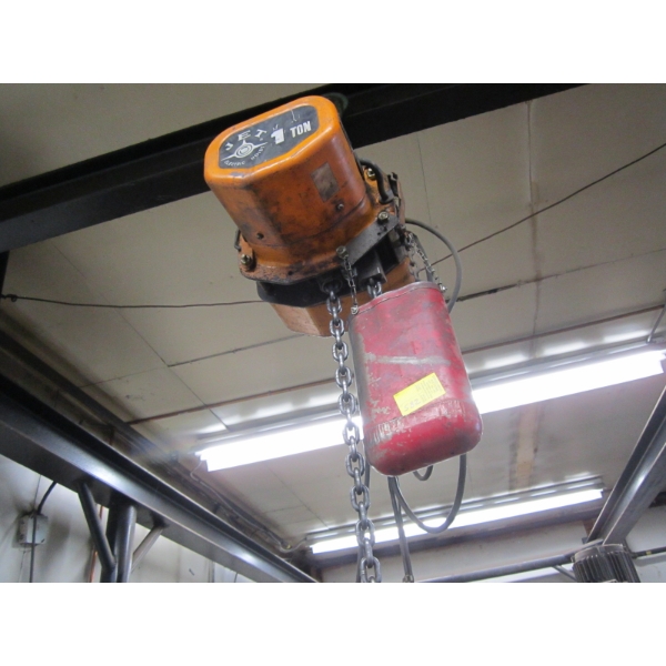 JET ELECTRIC HOIST 1 TON WINCH W/ENTIRE STEEL SET UP 
