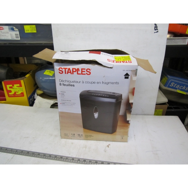 STAPLES CROSSCUT SHREDDER - NEW IN BOX