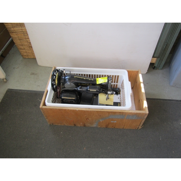 SINGER SEWING MACHINE  - GOOD RUNNING ORDER