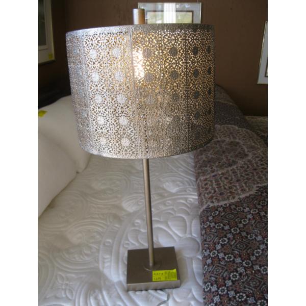 DECORATIVE METAL LAMP