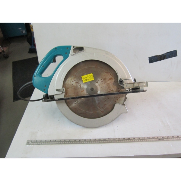 MAKITA CIRCULAR SAW - 16.5" BLADE