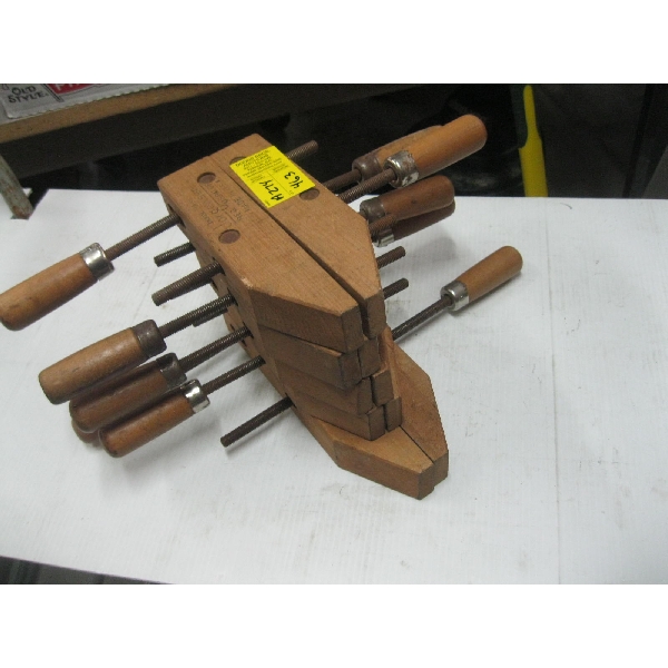 5 WOODEN CLAMPS