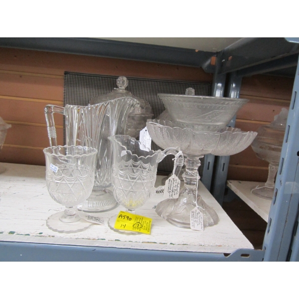 7 PIECES OF VINTAGE GLASSWARE