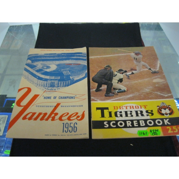 NEW YORK YANKEES & DETROIT TIGERS PROGRAM BOOKS