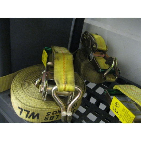 2 RATCHET TIEDOWN STRAPS