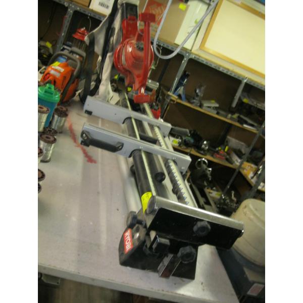 RYOBI FOLDING COMPOUND MITER SAW STAND