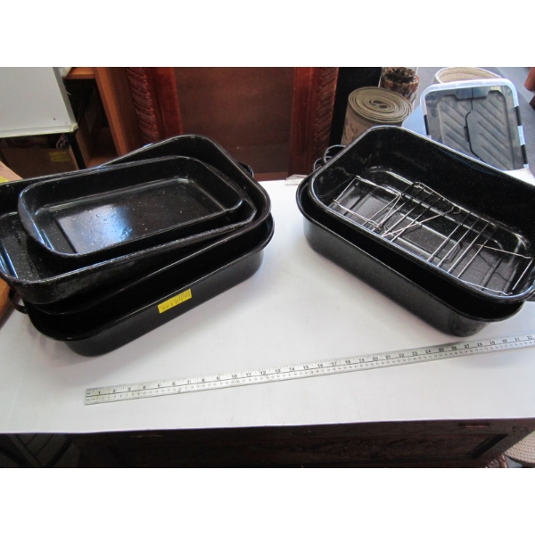 ASST. ENAMEL ROASTING PANS