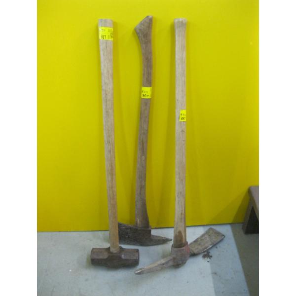 AXE, SLEDGEHAMMER & GRUB HOE
