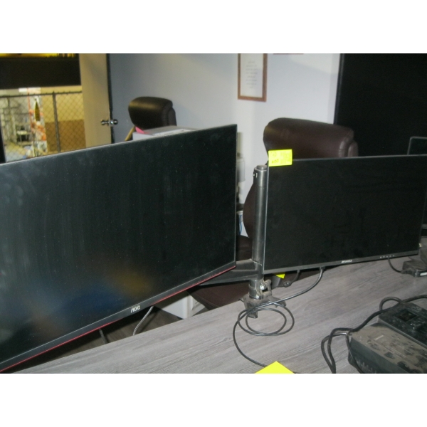 2 MONITORS W/DOUBLE HOLDER