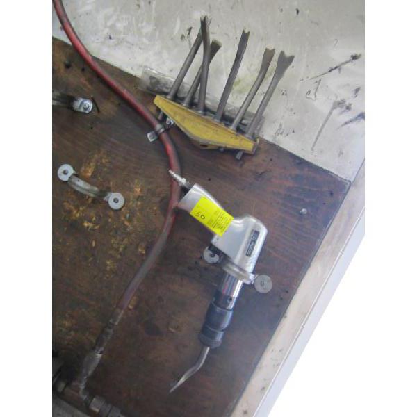 SNAP ON AIR CHISEL W/ASST. BITS