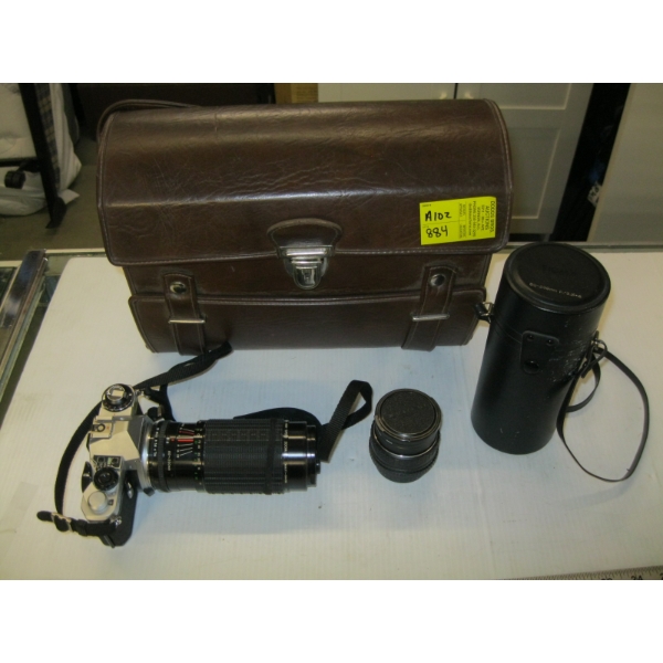 PENTEX ME SUPER CAMERA W/EXTRA LENS, CASE & CAMERA BAG
